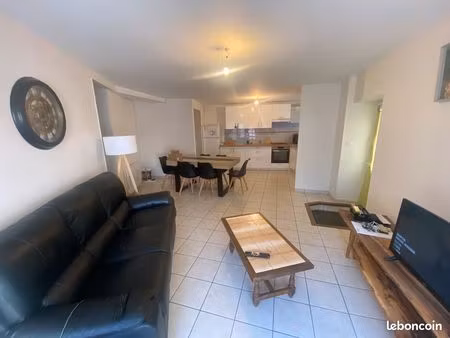 roussennac loue appartement t2