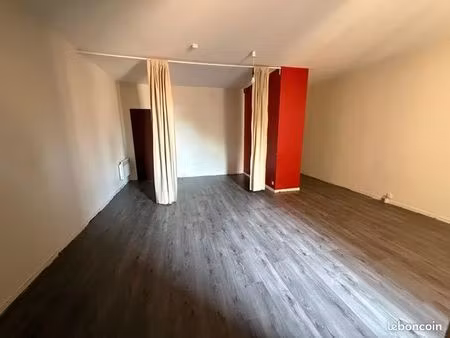 studio 1 pièce 40 m²