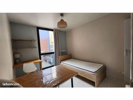 studio 15m² face fac de droit et eco amiens