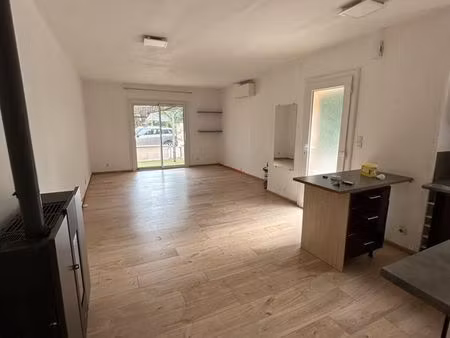 appartement t3 avec terrasse et place de parking