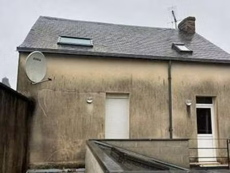 vente immeuble à évron (53600) : à vendre / 154m² évron