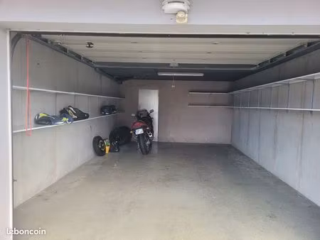 grand garage 30m2