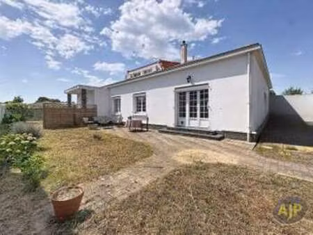 vente maison à challans (85300) : à vendre / 191m² challans