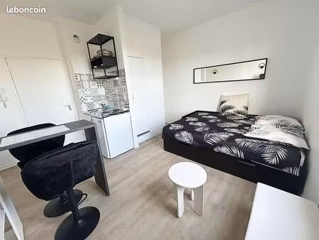 studio 1 pièce 18 m²