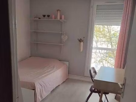 chambre 1 pièce 85 m²