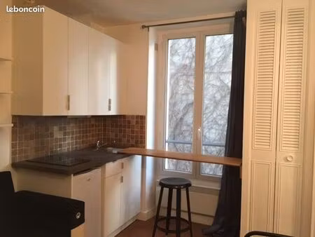 studio 1 pièce 13 m²