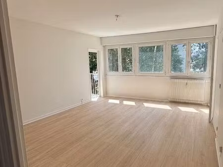 appartement f4 lumineux 77m² + place parking + cave