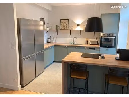 studio 5 pièces 270 m²