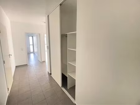 location appartement 3 pièces 76 m² à paris 19ème (75019)  1 786 €