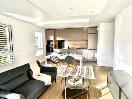 divonne  proche centre  magnifique t3 de 68 m2 entièrement meublé