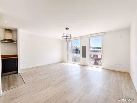 f1 de 37m2 quartier vauban