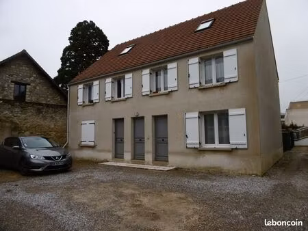 villeron f2  derrière roissy  calme village de campagne  sortie après roissy