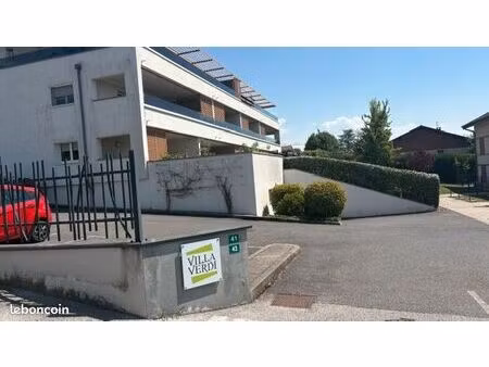 parking/box fermé