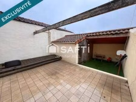 vente immeuble à nueil-les-aubiers (79250) : à vendre / 265m² nueil-les-aubiers