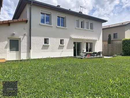 location maison 6 pièces 155 m² à saint-genis-laval (69230)  2 280 €