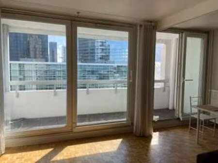 location appartement 3 pièces meublé à courbevoie (92400) : à louer 3 pièces meublé / 74m²