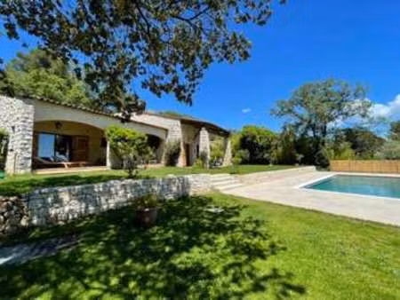location maison meublé à tourrettes-sur-loup (06140) : à louer meublé / 191m² tourrettes-s