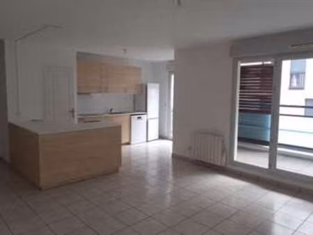 location appartement 3 pièces à lyon 9e (69009) : à louer 3 pièces / 69m² lyon 9e
