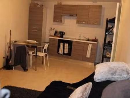 location appartement 2 pièces meublé à nîmes (30000) : à louer 2 pièces meublé / 36m² nîme