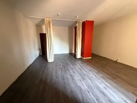 location appartement 1 pièce 40 m² à saint-sever (40500)  390 €