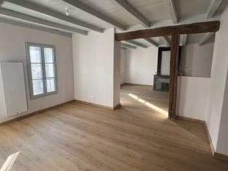 location appartement 4 pièces à sainte-foy-la-grande (33220) : à louer 4 pièces / 92m² sai