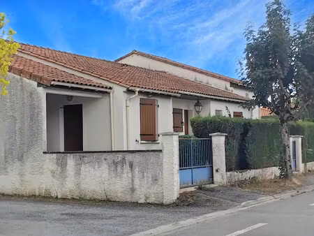 maison à vendre à saint-yrieix-sur-charente (16710) - charente