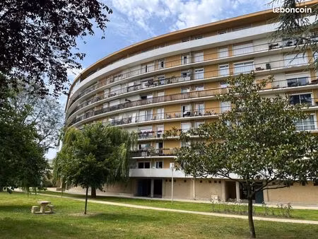 appartement 4 pièces 79 m²