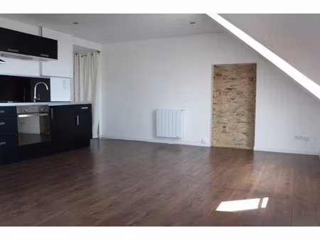 t1 carre feydeau 560eur/mois c.c