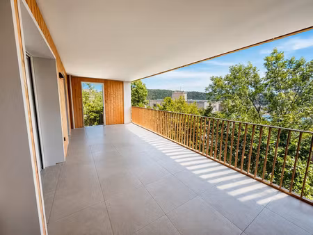 t3 neuf 68m2 + loggia 22m2 + parking