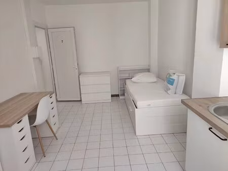 studio à louer meublé