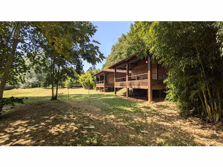 complexe de loisirs avec 9 chalets - 27 pièce(s) - 315 m2