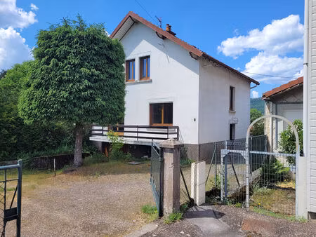 maison bien entretenue  au calme