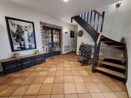 maison de 2 800 m² à merignies