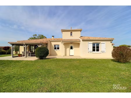 maison à vendre de 4 pièces de 111 m2
