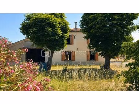 loupiac - ancienne maison vigneronne 6 pièces avec dépendances