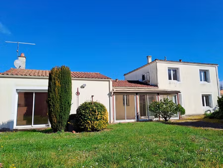 à saint-pierre-la-noue (17)  villa en vente avec gm immobili