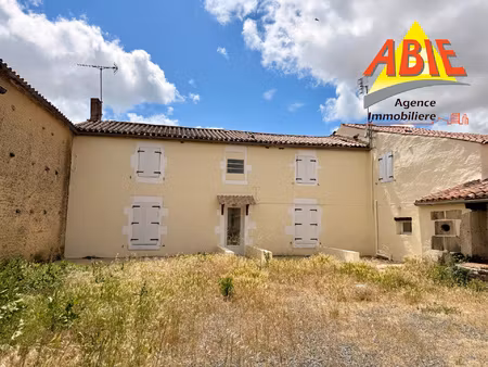 immeuble de rapport rénové - 3 t3 avec garages