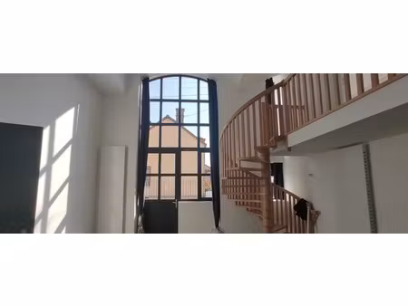 t4 en duplex avec box et jardin à troyes