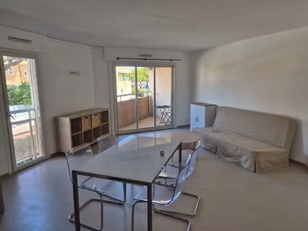 grand t2 meuble port de hyeres