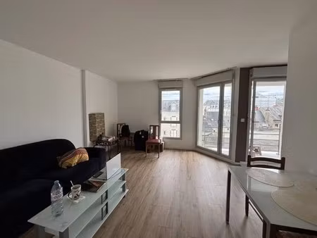 t2 meublé avec balcon et parking
