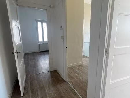 appartement saint genest lerpt 4 pièce(s) 81 m2