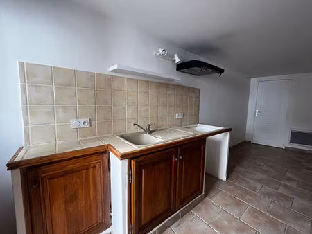 appartement t2 à louer à saint-maximin-la-sainte-baume - réf 3171