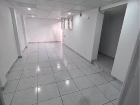 studio / 30m² / porte de montreuil (ligne 9)