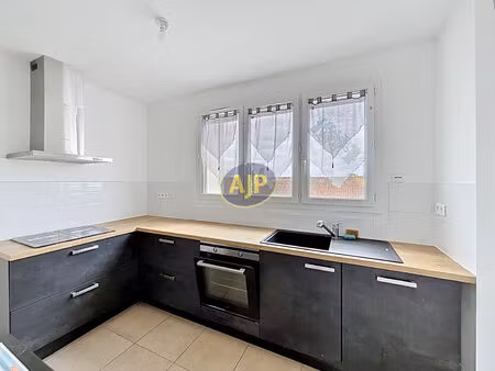 appartement tonnay charente 4 pièce(s) 68 m2
