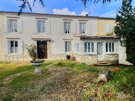 maison 5p 3 chambres sur 867 m2 de terrain