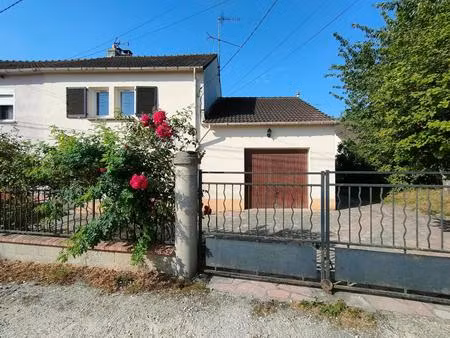 maison 3 chambres avec double garage  jardin et dépendances