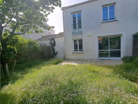 à acheter à surgères : villa de 80m2 avec gm immobilier