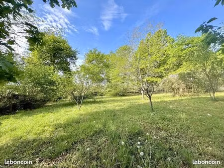 terrain 1 500 m² latresne
