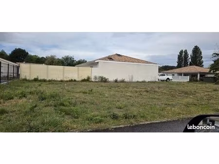 terrain 495 m² parentis en born