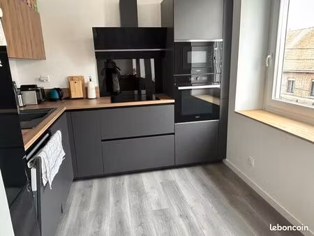 appartement t2 rénové avec parking — centre-ville de cysoing (59) — 199 000